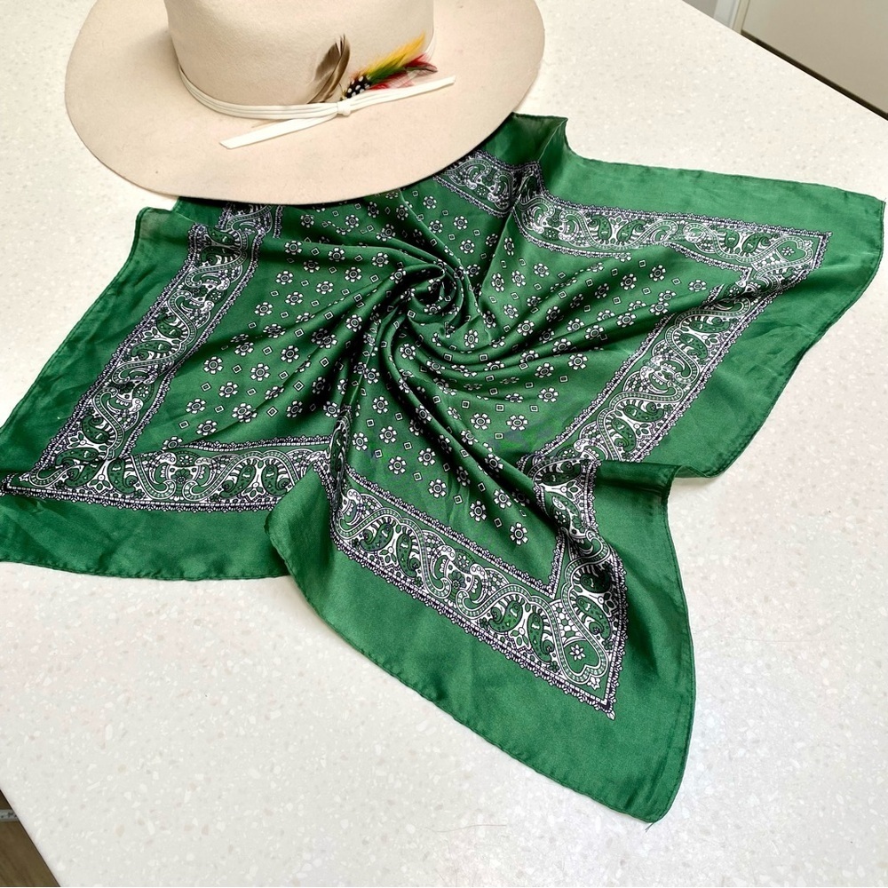 Sweet boho paisley floral scarf/wrap w prairie country farmhouse vibe